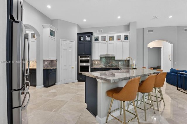 805 NW 124th Ave, Coral Springs, FL 33071