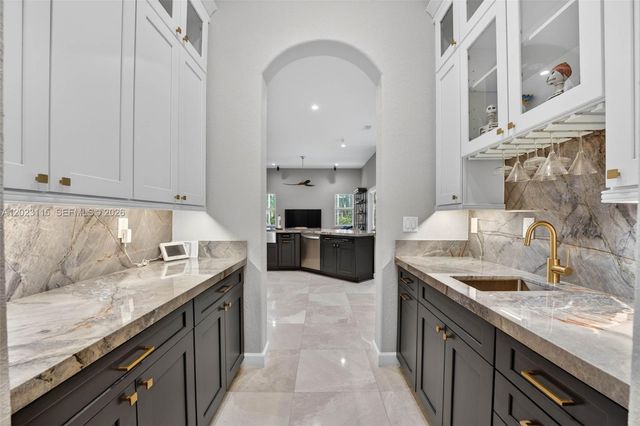 805 NW 124th Ave, Coral Springs, FL 33071