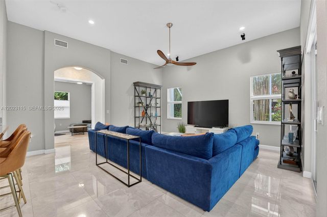 805 NW 124th Ave, Coral Springs, FL 33071