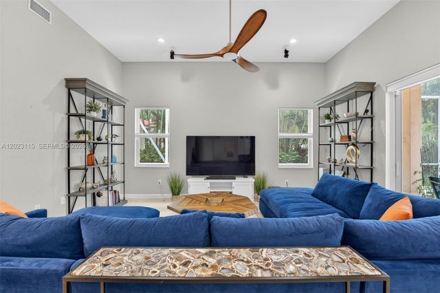 805 NW 124th Ave, Coral Springs, FL 33071