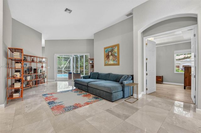 805 NW 124th Ave, Coral Springs, FL 33071