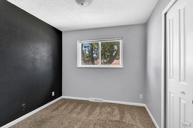 3720 Hollybrook Lane, Pueblo, CO 81005
