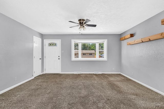 3720 Hollybrook Lane, Pueblo, CO 81005