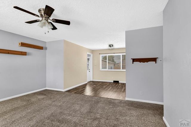 3720 Hollybrook Lane, Pueblo, CO 81005