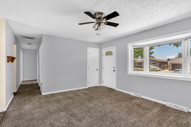 3720 Hollybrook Lane, Pueblo, CO 81005