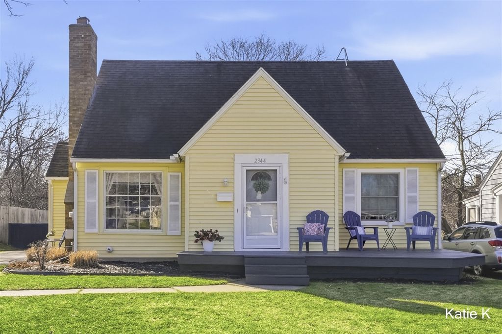 2344 Burchard Street, East Grand Rapids, MI 49506