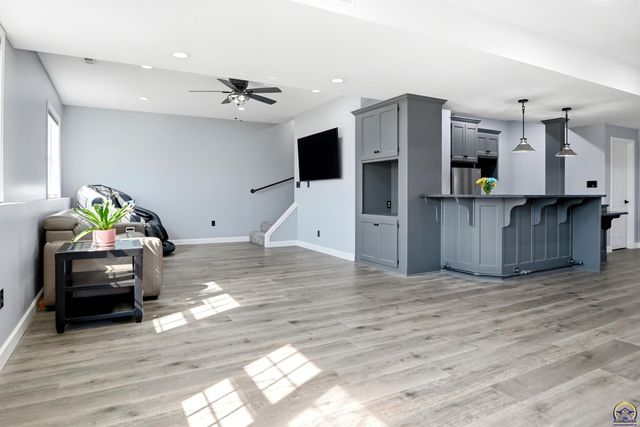 6140 SW South Pointe DR, Auburn, KS 66402