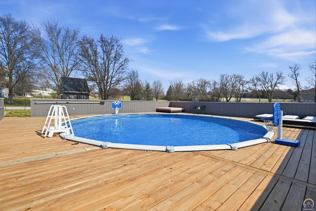 6140 SW South Pointe DR, Auburn, KS 66402