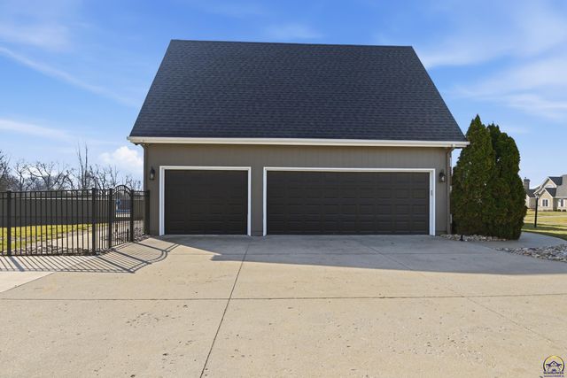 6140 SW South Pointe DR, Auburn, KS 66402