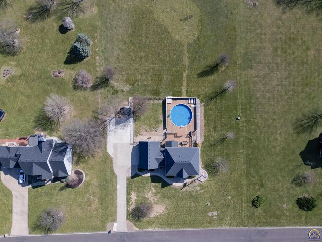 6140 SW South Pointe DR, Auburn, KS 66402