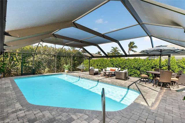 568 Tigertail CT, Marco Island, FL 34145