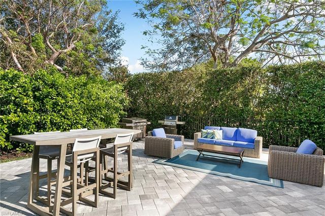 568 Tigertail CT, Marco Island, FL 34145