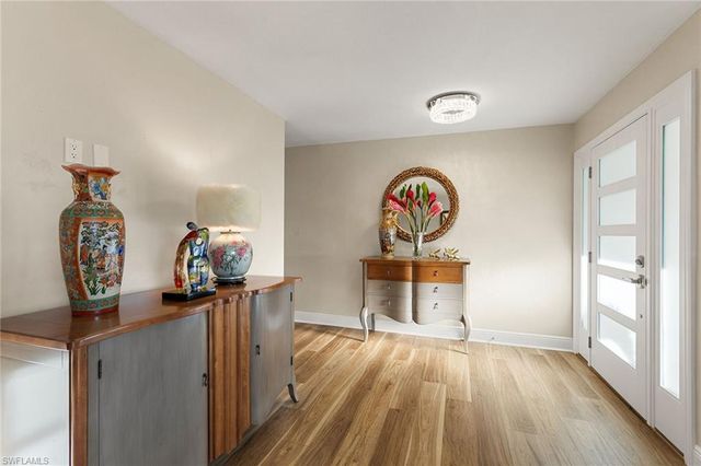 568 Tigertail CT, Marco Island, FL 34145