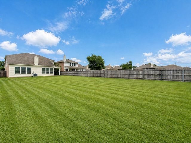 1010 Fredonia Drive, Forney, TX 75126