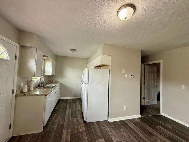 300 N 6th Street, Danville, KY 40422