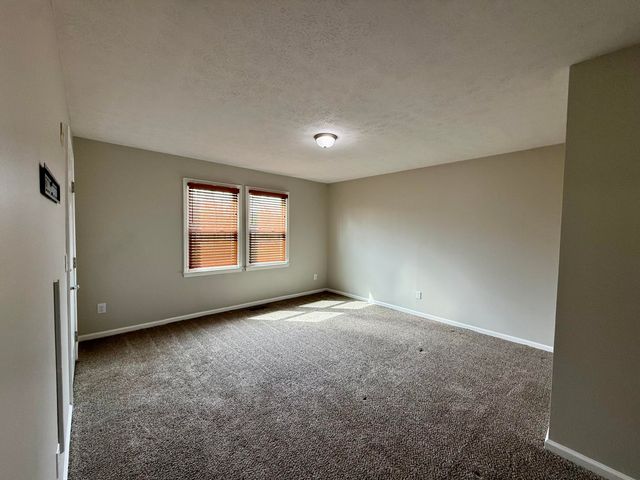 300 N 6th Street, Danville, KY 40422