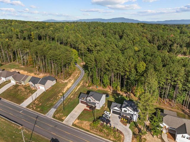3210 Crow Road NE, Dalton, GA 30721