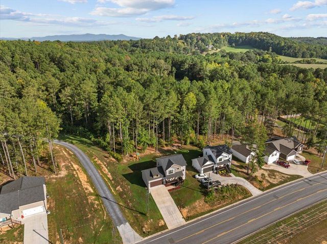 3210 Crow Road NE, Dalton, GA 30721