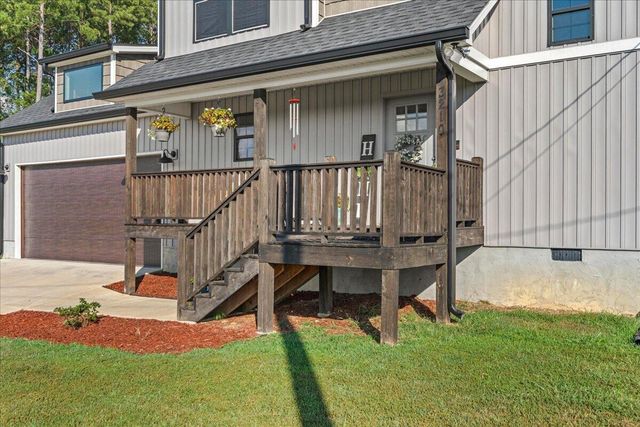 3210 Crow Road NE, Dalton, GA 30721