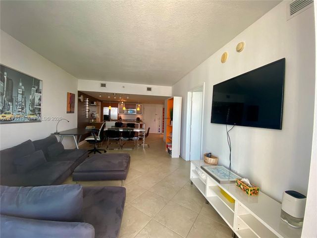 185 SW 7th Street 1607, Miami, FL 33130