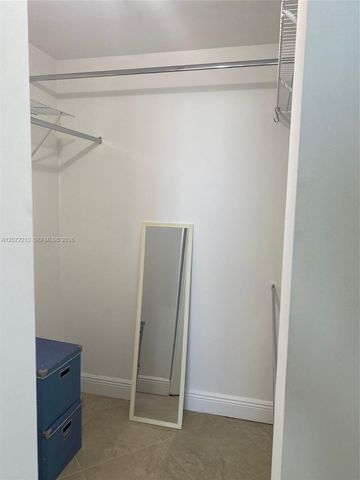 185 SW 7th Street 1607, Miami, FL 33130