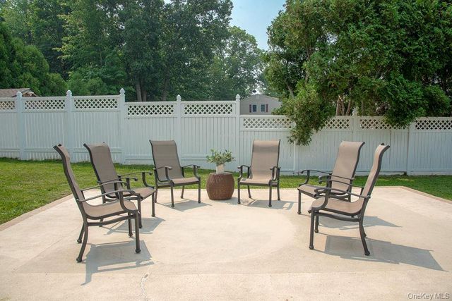 206 W Central Avenue, Pearl River, NY 10965