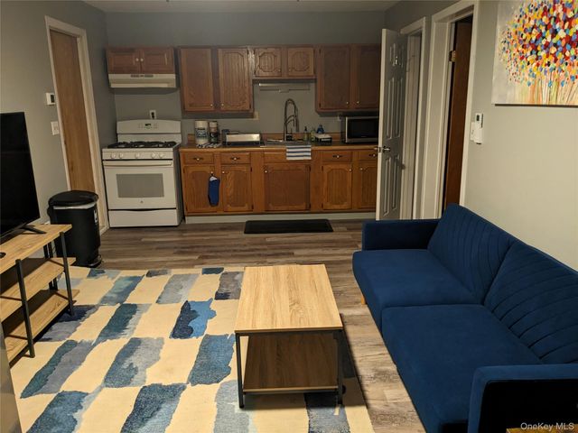 206 W Central Avenue, Pearl River, NY 10965