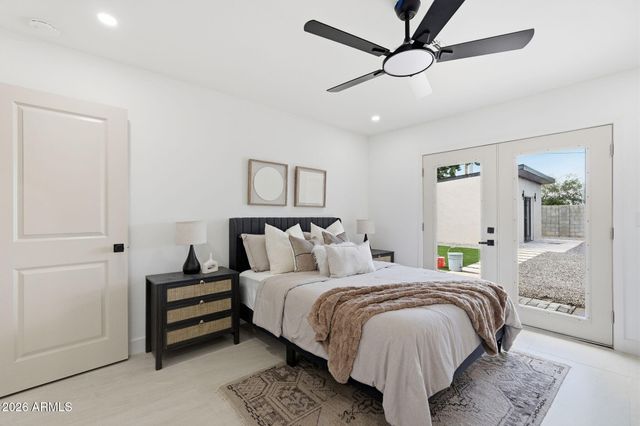 1238 E ALMERIA Road, Phoenix, AZ 85006