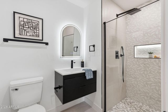 1238 E ALMERIA Road, Phoenix, AZ 85006