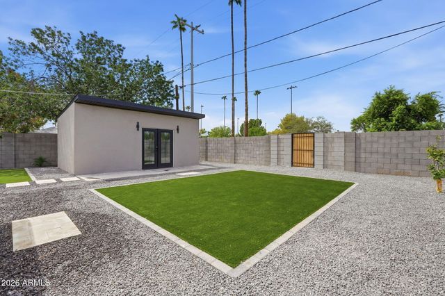 1238 E ALMERIA Road, Phoenix, AZ 85006