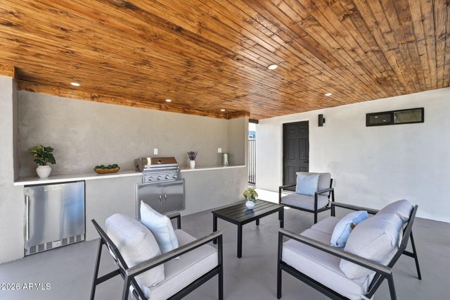 1238 E ALMERIA Road, Phoenix, AZ 85006