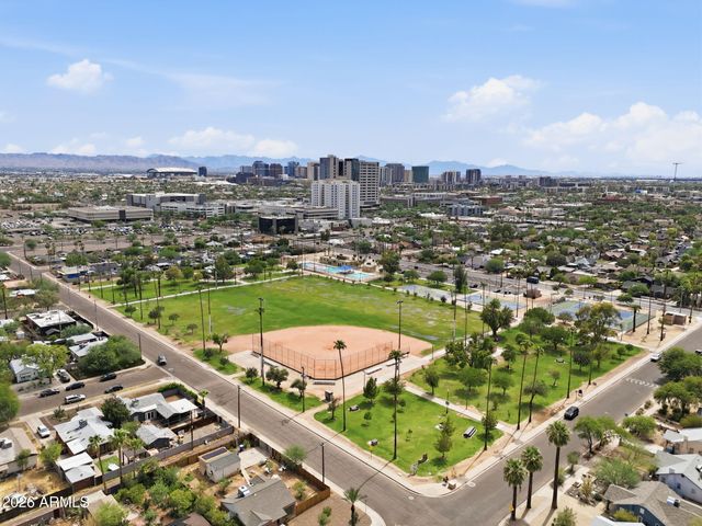 1238 E ALMERIA Road, Phoenix, AZ 85006