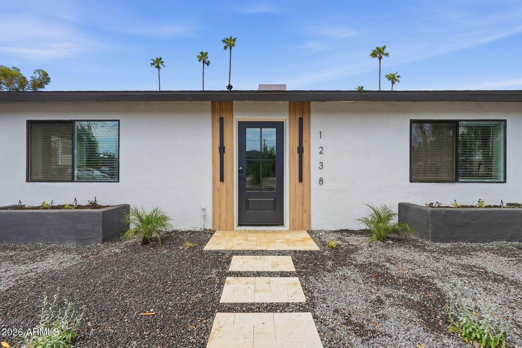 1238 E ALMERIA Road, Phoenix, AZ 85006 — photo 4