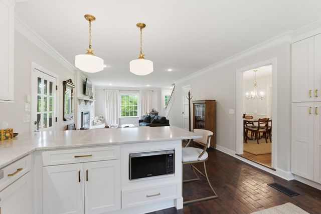 1084 Lynnwood Blvd, Nashville, TN 37215