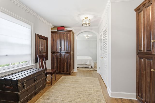 1084 Lynnwood Blvd, Nashville, TN 37215