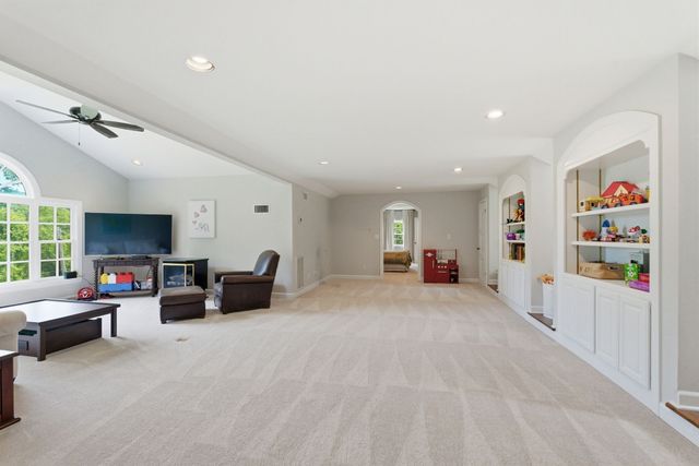 1084 Lynnwood Blvd, Nashville, TN 37215