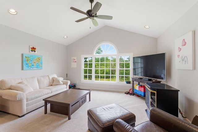 1084 Lynnwood Blvd, Nashville, TN 37215