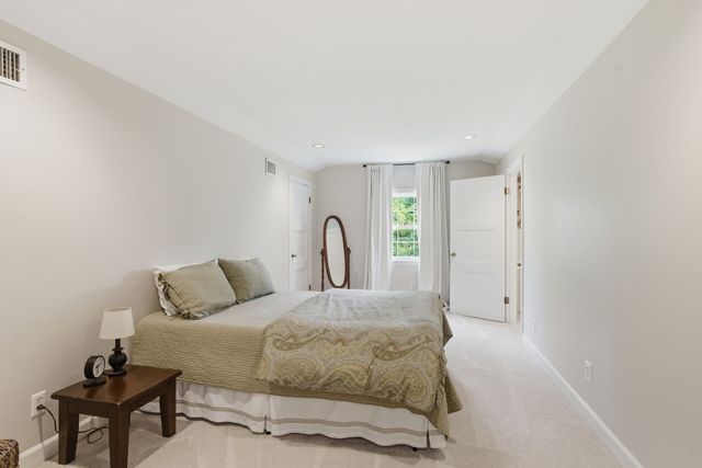 1084 Lynnwood Blvd, Nashville, TN 37215