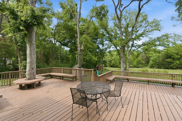 1084 Lynnwood Blvd, Nashville, TN 37215