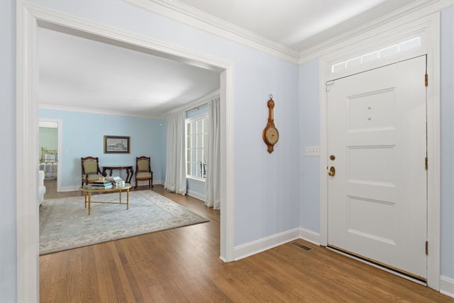 1084 Lynnwood Blvd, Nashville, TN 37215
