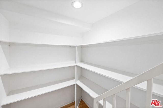 1338 Yale Street D, Santa Monica, CA 90404