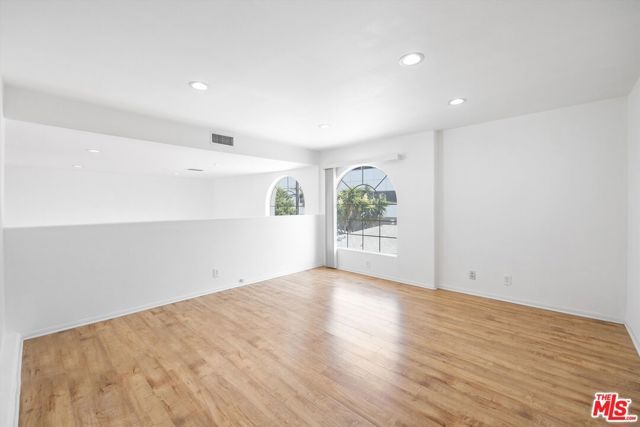 1338 Yale Street D, Santa Monica, CA 90404