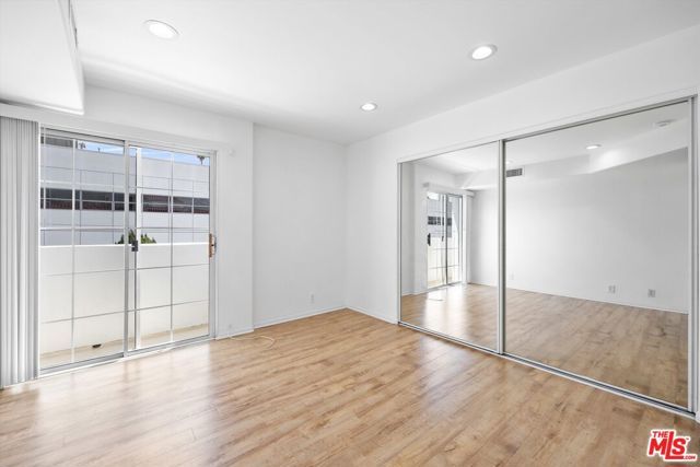1338 Yale Street D, Santa Monica, CA 90404