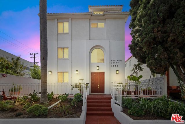 1338 Yale Street D, Santa Monica, CA 90404