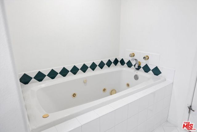 1338 Yale Street D, Santa Monica, CA 90404