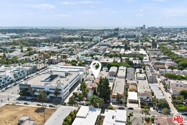 1338 Yale Street D, Santa Monica, CA 90404