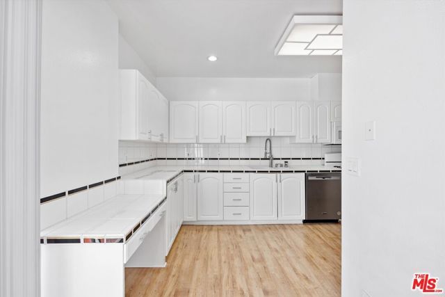 1338 Yale Street D, Santa Monica, CA 90404