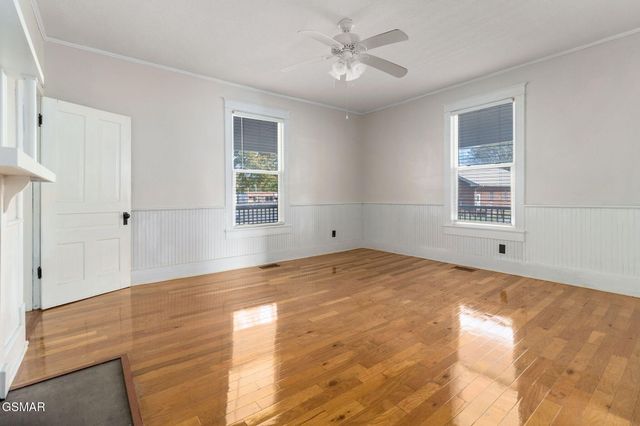 309 Englewood Avenue, Englewood, TN 37329