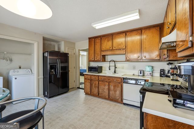 685 Dena Drive, Canton, GA 30114