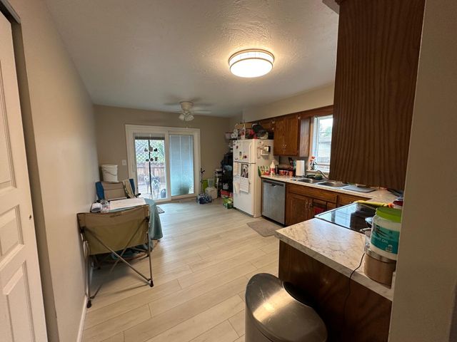 398-400 E Jewett Place, Springfield, MO 65807